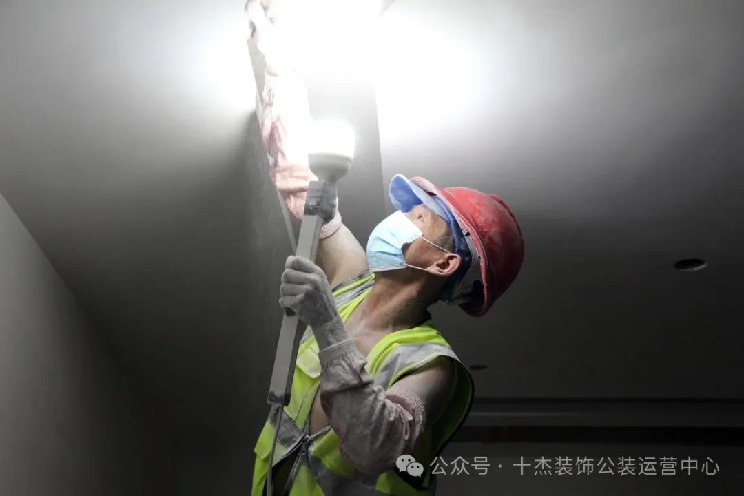 致敬工人師傅 | 十杰裝飾夏日工地送清涼，感謝最可愛的人